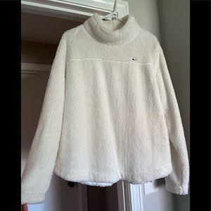 Vineyard Vines winter sweatshirt
